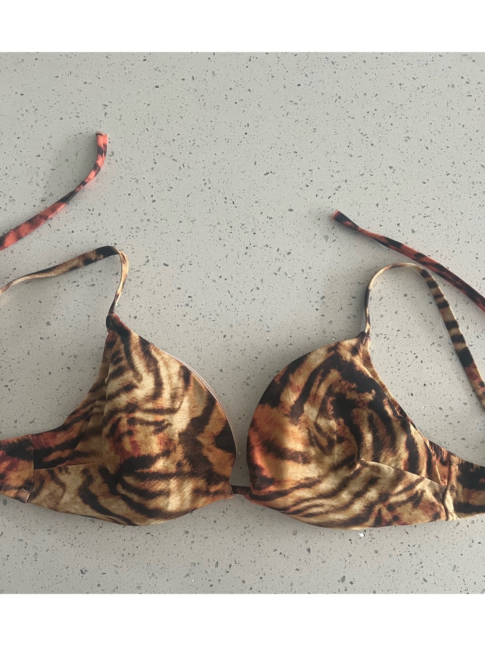Bikini Top 34D - Picture 3 of 6